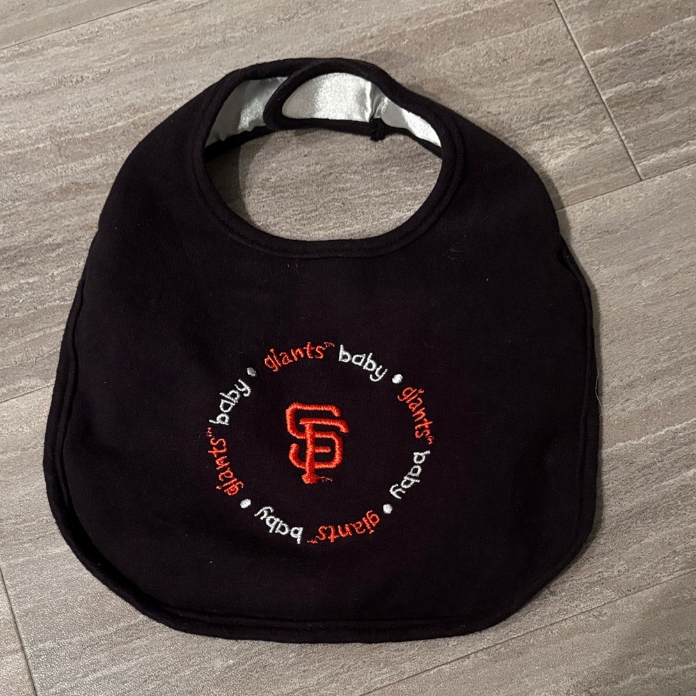 San Francisco Giants MLB Black Lined Bib Baby Fanatic brand